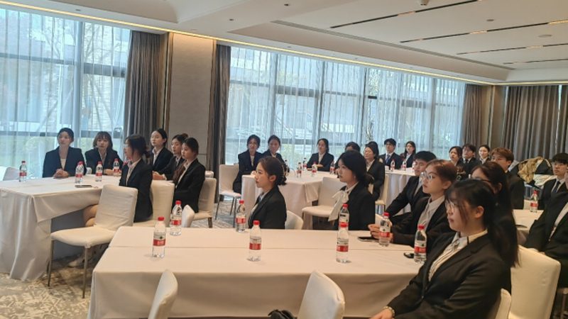 酒店管理专业毕业生需要具备以下专业技能：