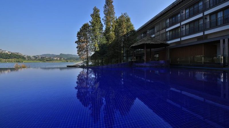 户外拓展团建项目，如何规避潜在风险？**